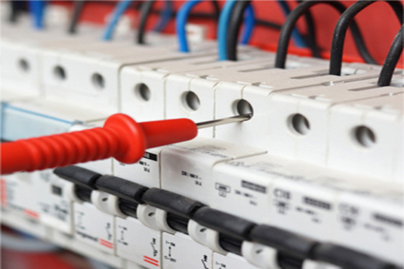 紅黃藍(lán)三根電線怎么接？